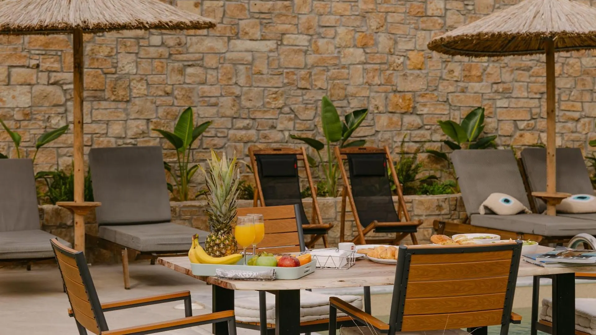 Flamingo View Suites & Villas Nea Poteidaia Aparthotel