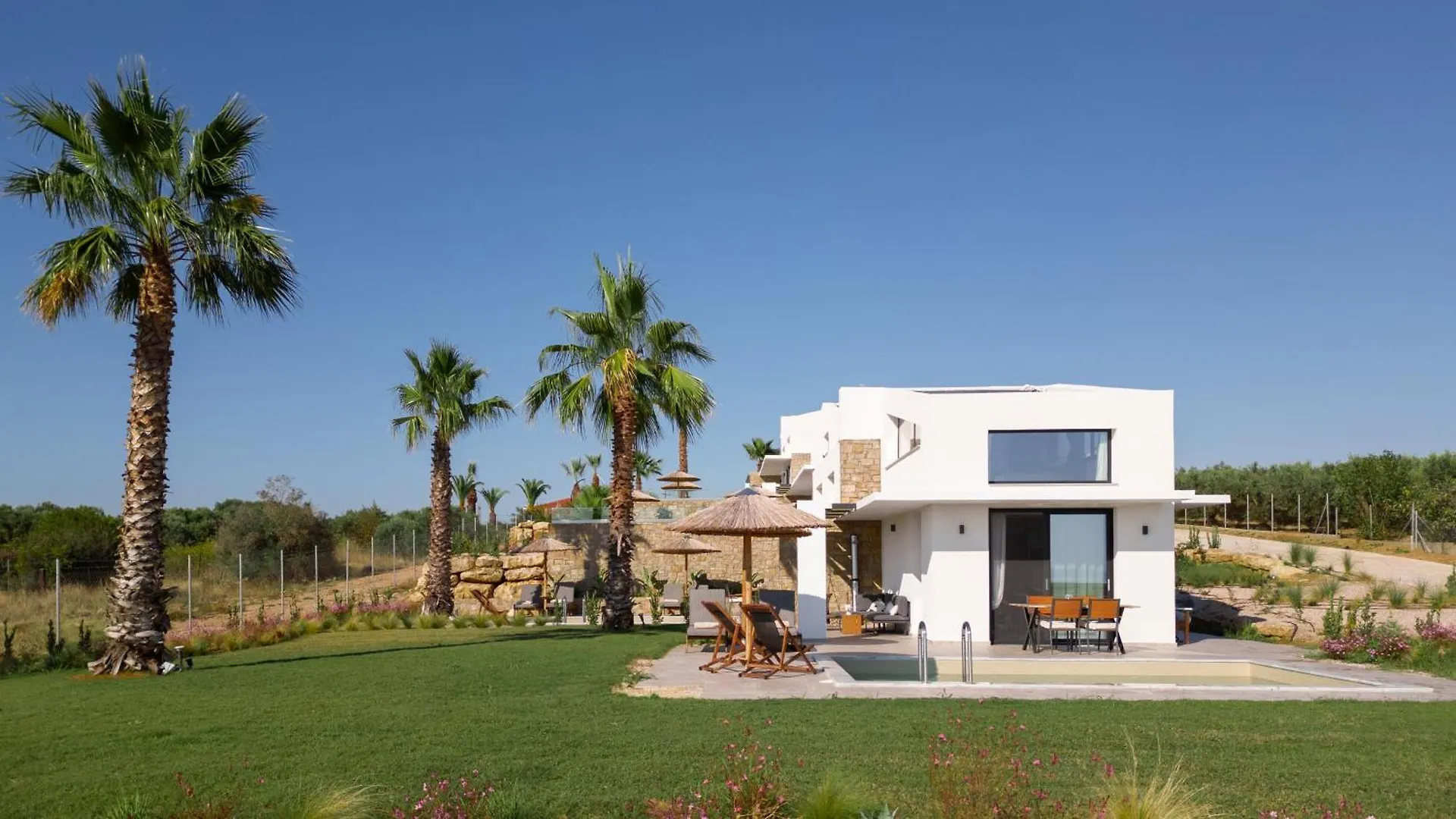 Flamingo View Suites & Villas Nea Poteidaia 0*,
