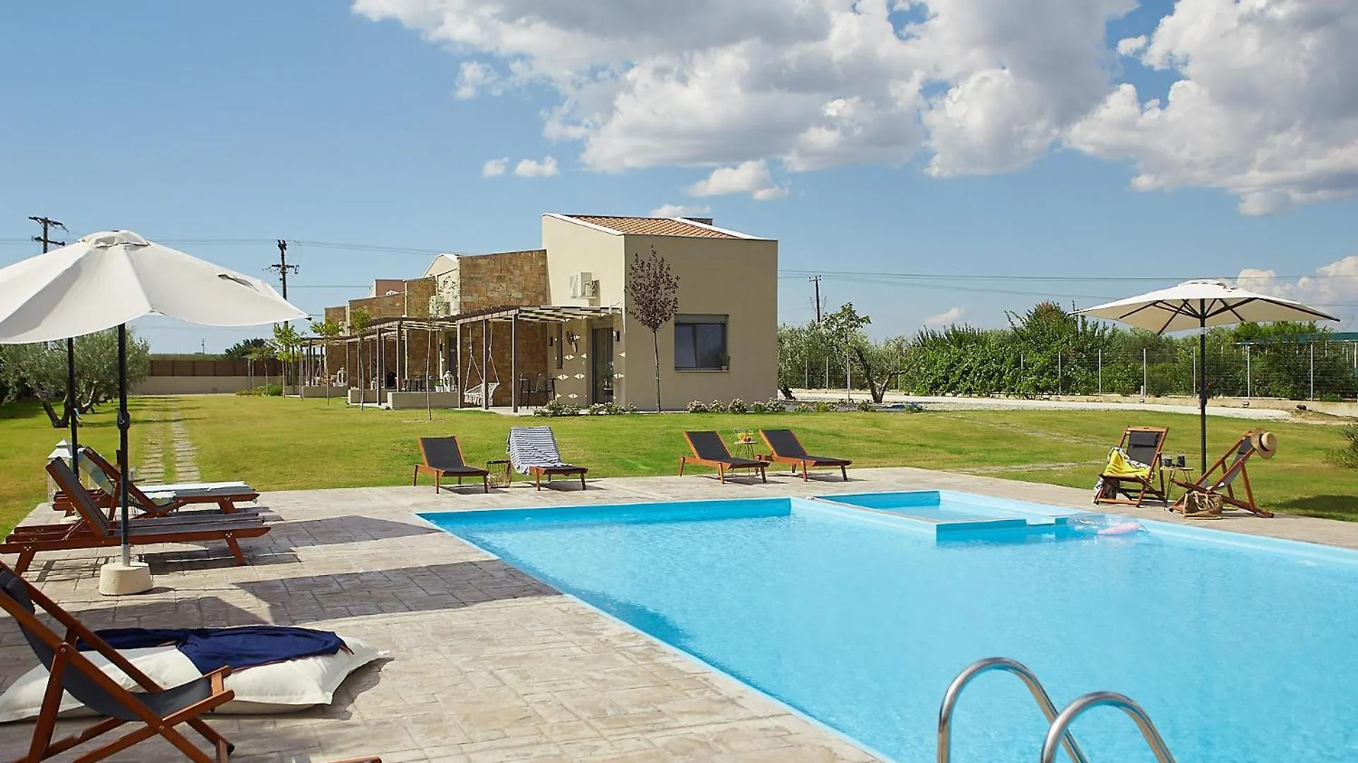 מלון דירות נאה פוטידאה Flamingo View Suites & Villas יוון