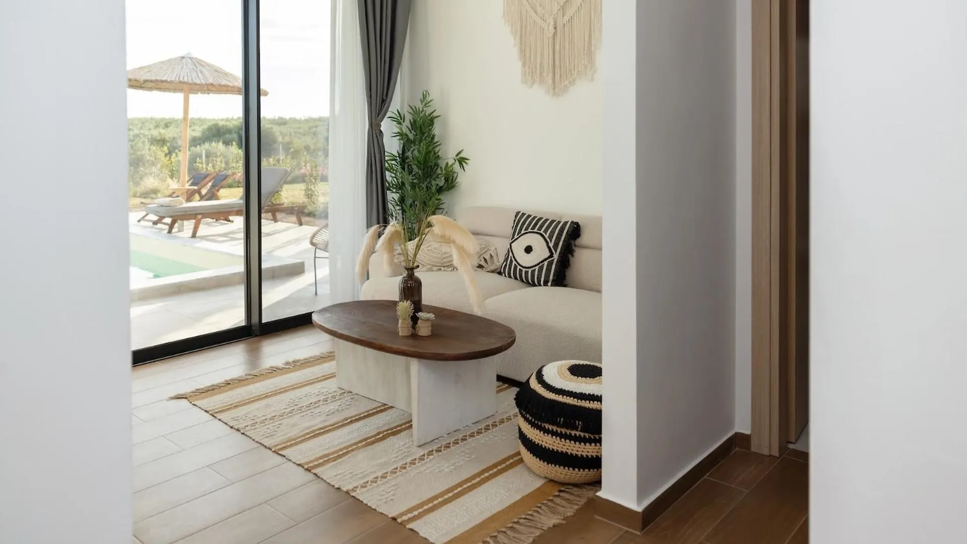 Flamingo View Suites & Villas Nea Poteidaia Aparthotel
