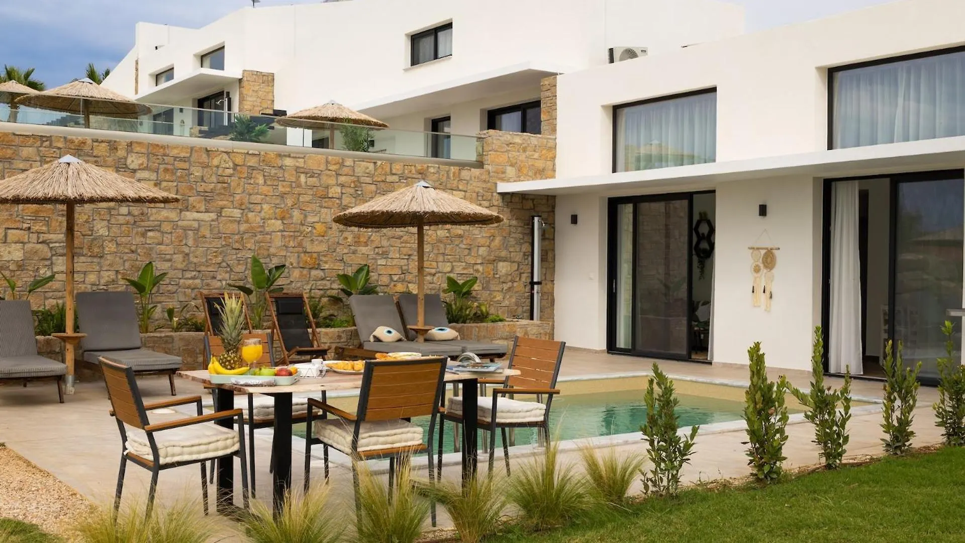 Flamingo View Suites & Villas Nea Poteidaia Aparthotel