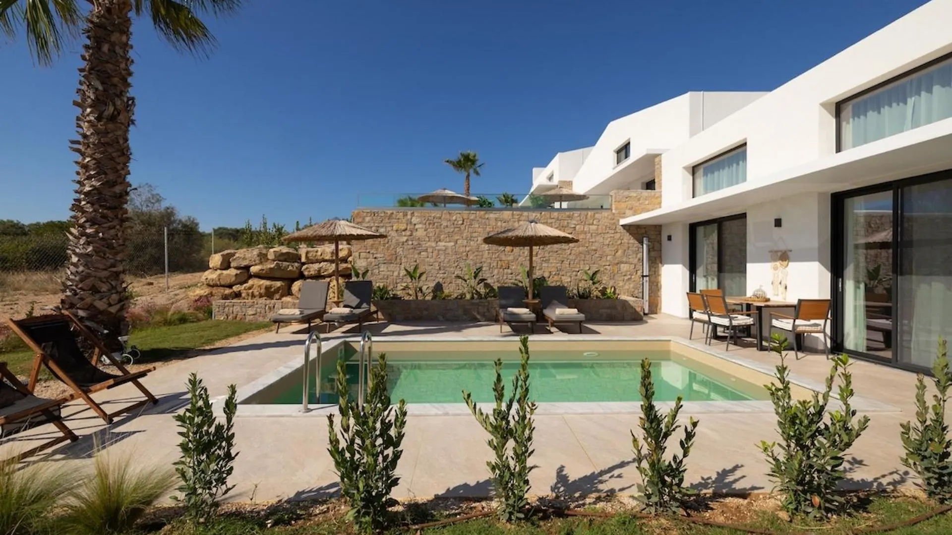 Flamingo View Suites & Villas Nea Poteidaia