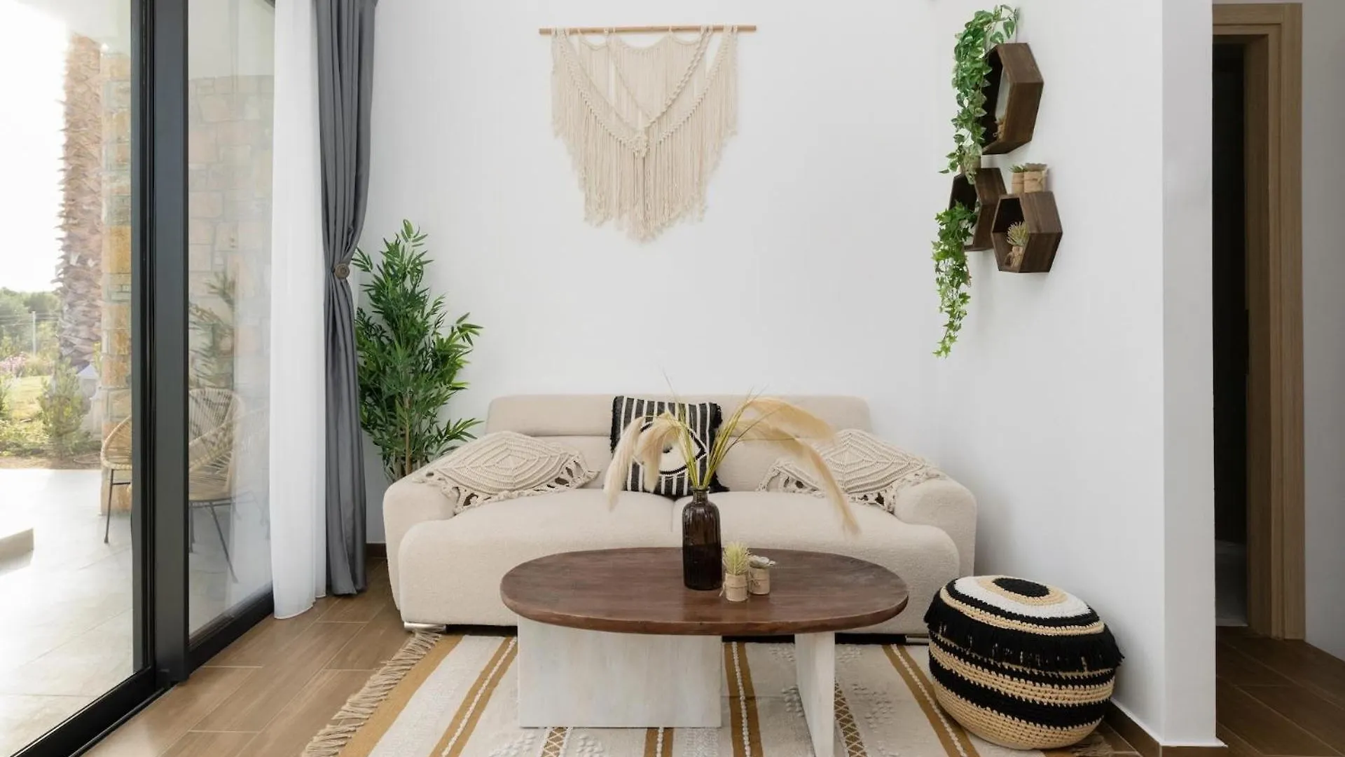 Flamingo View Suites & Villas Nea Poteidaia 0*,  Greece