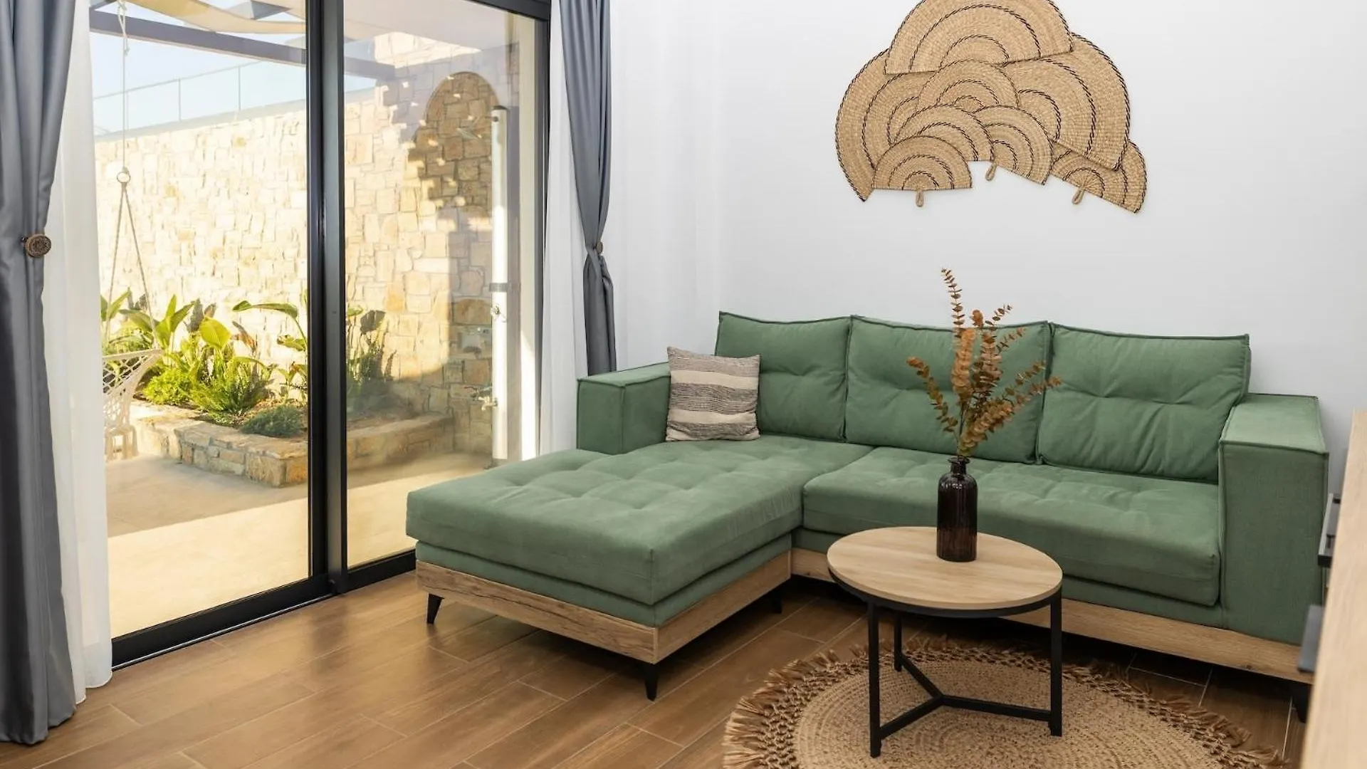 Flamingo View Suites & Villas Nea Poteidaia Aparthotel
