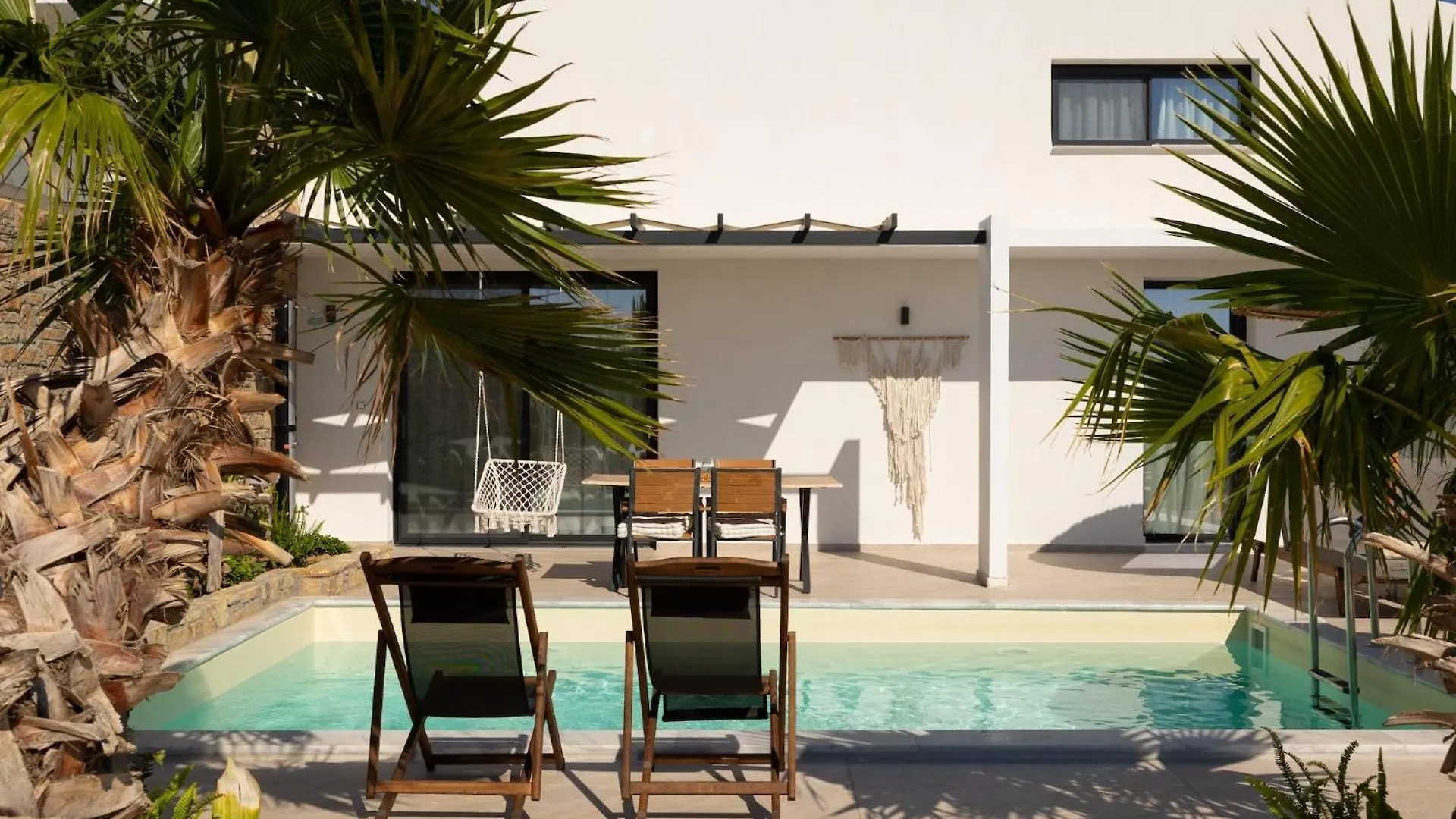 Flamingo View Suites & Villas Nea Poteidaia 0*,  Greece
